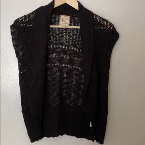 Black Short-Sleeve Shrug